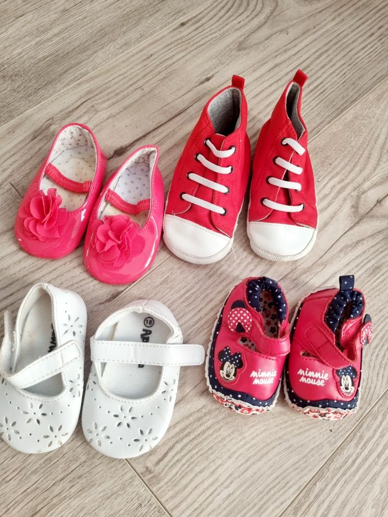 Lot Pantofi nou nascuti fetita toate  4 perechi