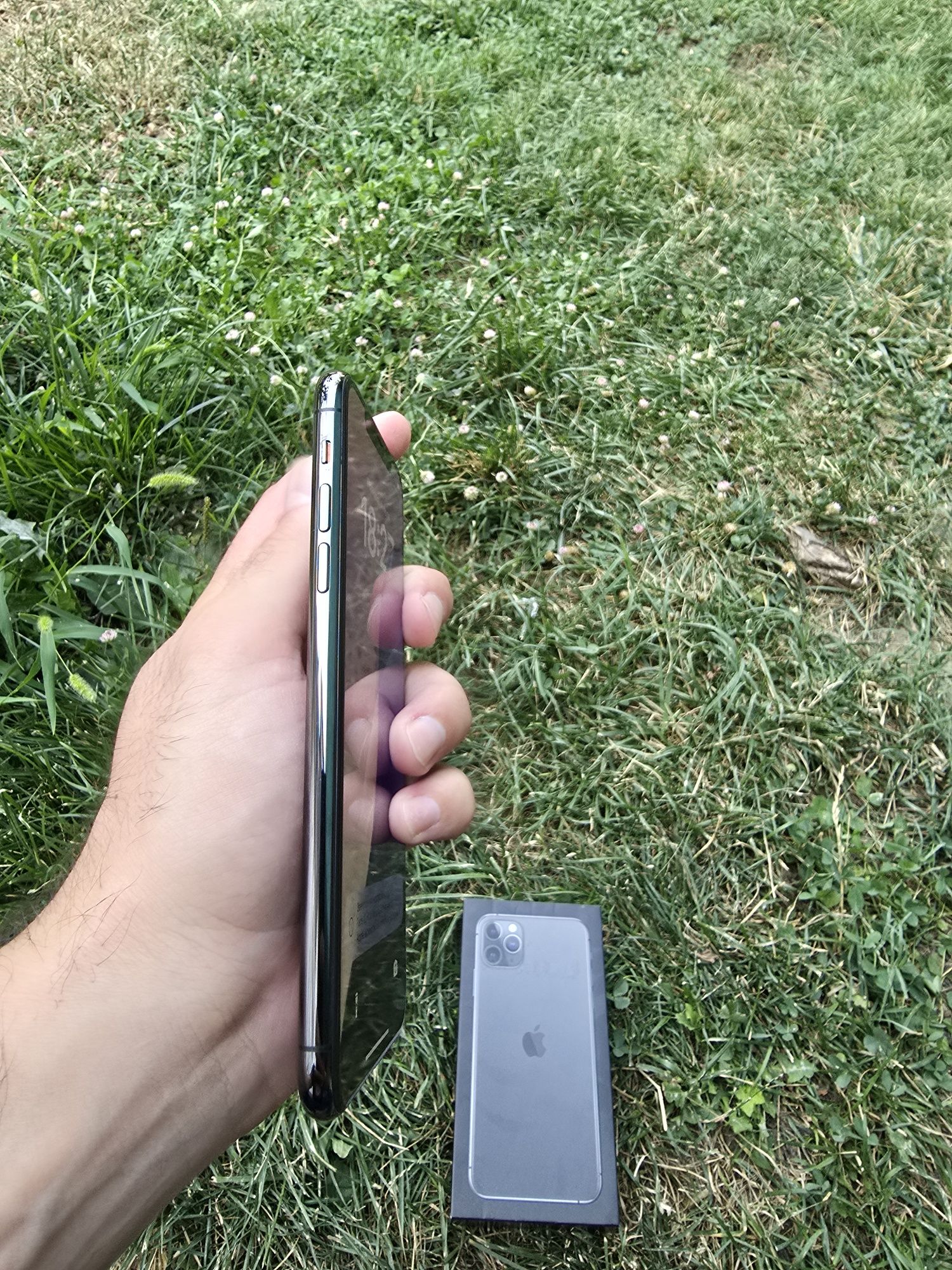 Ideal xolatta Iphone 11 pro max 256 karopka dakumentli