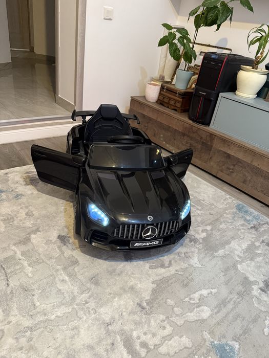 Masina electrica cu telecomanda Mercedes Amg GTR