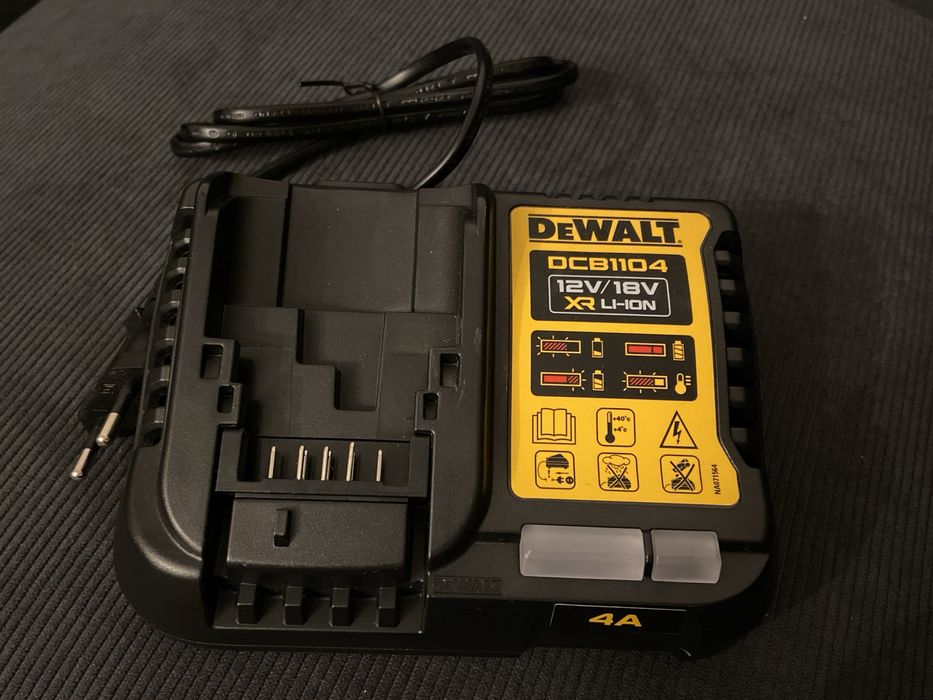 Încărcător-Rapid (4Ah), DCB1104/DCB115, original-DeWALT/acumulatori XR
