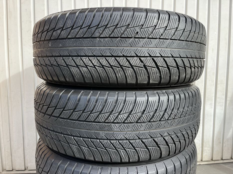 4 anvelope iarna 225/60 R18 Bridgestone, RunFlat, DOT 2019! 5mm profil
