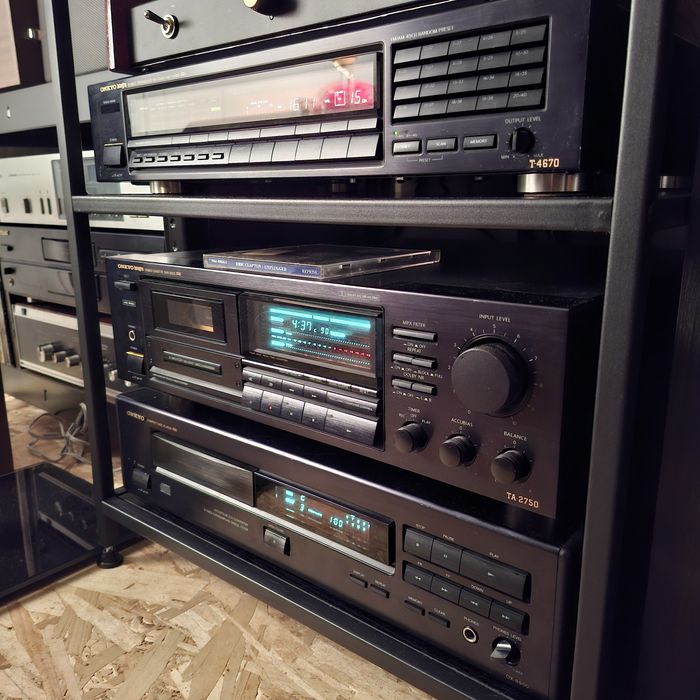 Linie audio ONKYO (Cd, deck și tuner)