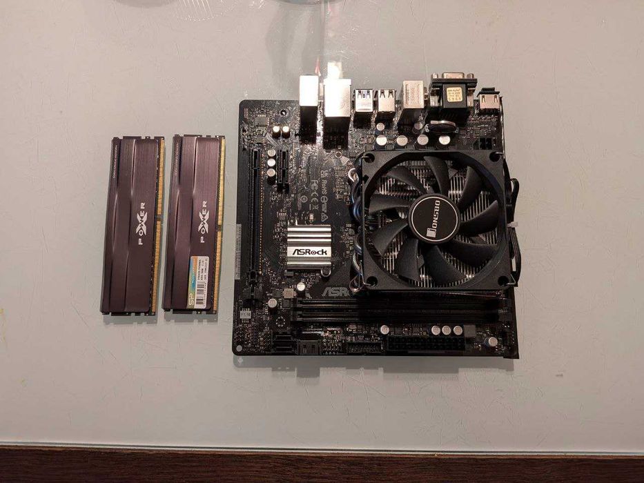 Топова DDR4 RAM 32Gb 3600 Mhz CL18 Silicon Power. Дънка Asrock B560M