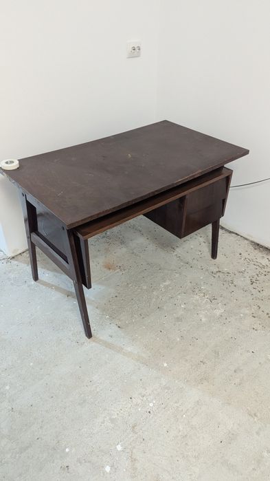 Birou lemn masiv, cu sertare