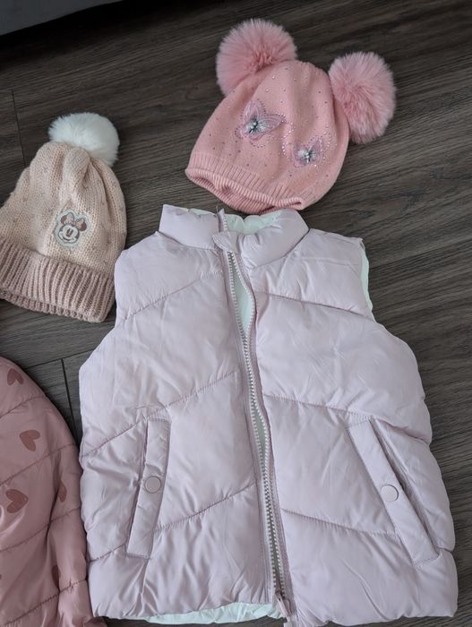 Geaca + vesta + 2 caciuli + fular pt fete 2-3 ani