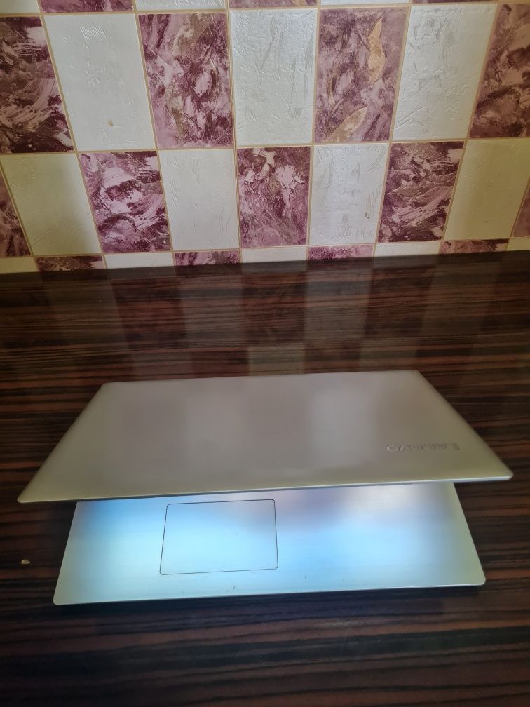 Ноутбук Lenovo Ideapad 3 Offic ishlari , talabalar uchun aybi yo'q