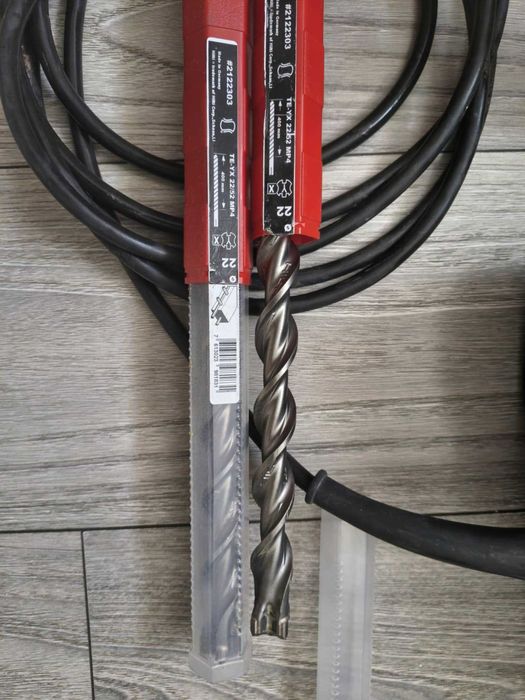 rotopercutanta Makita HR4511C +doua burghie Hilti TE-YX 22/52MP4
