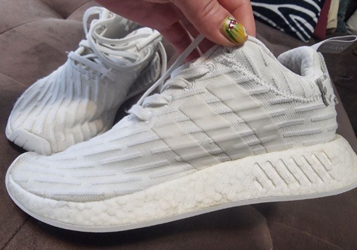 Adidas NMD R2 primeknit triple размер 41 1/3