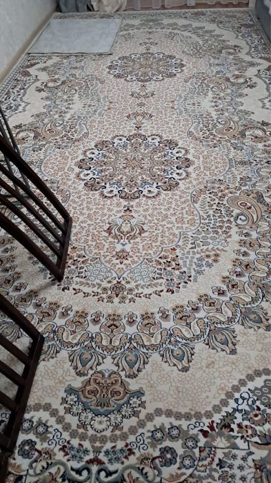 Продам хороший ковер шелк