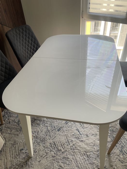 Кухонный стол в очень хорошем состоянии