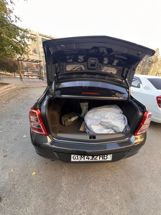 Кобальт автомат каробка 2020 год, на бензине, краска родная