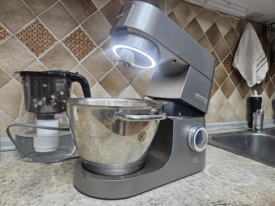 Кухонный комбайн KENWOOD  1500 Вт