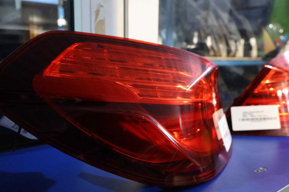 Lampă stop dreapta spate pe aripă – BMW Seria 6 F06 Gran Coupe LCI