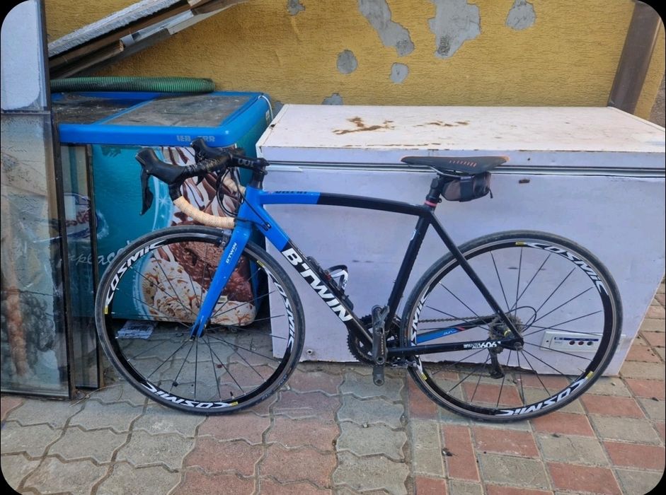 Vând bicicleta KTM de munte și cursiera b'twin