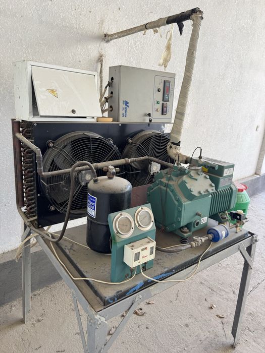 Холодильник продаётся для больших складов.