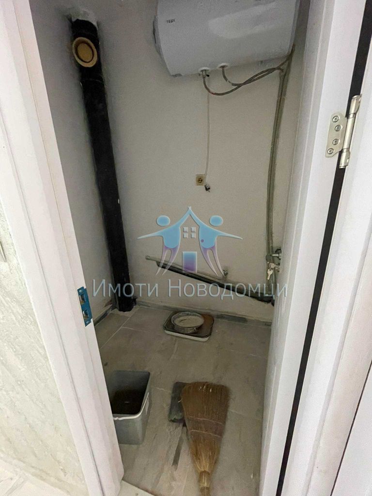 Продава се Четиристаен апартамент в Шумен, Пазара - 103 кв.м за 1045 €/кв.м - Снимка #7