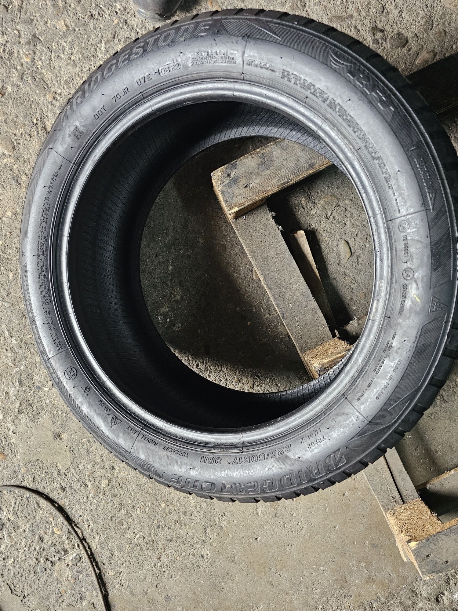 2 anvelope iarna 225 50 17 Bridgestone 2022 Runflat