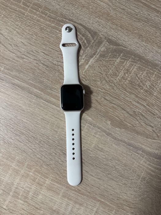 Apple Watch SE 2 Gen (2022)