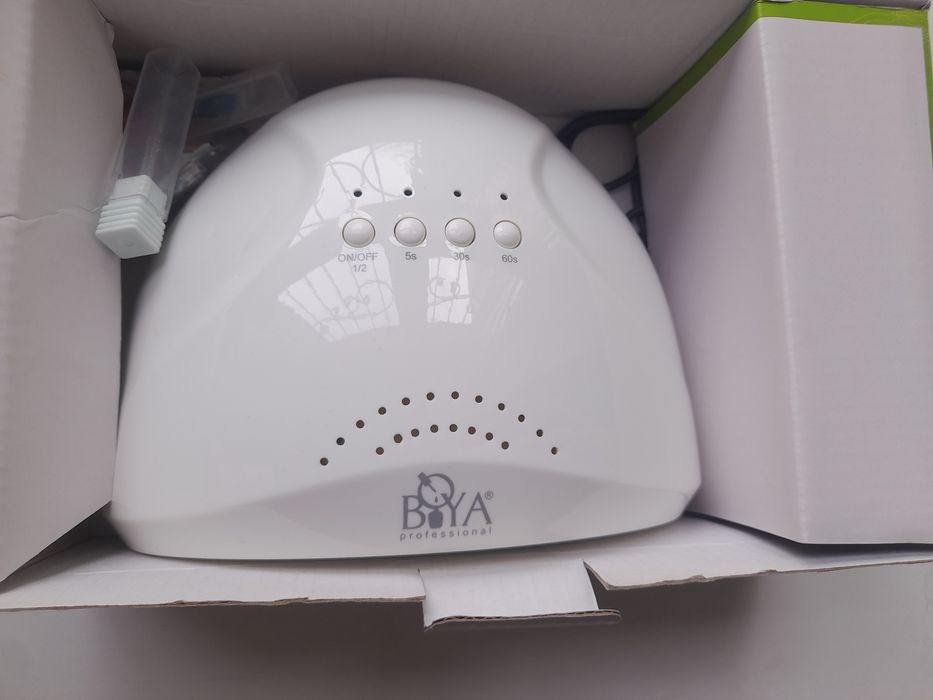 Лед лампа для маникюра новая