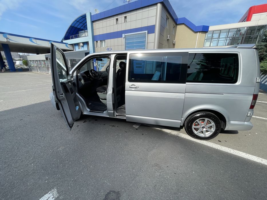 VW T5 Caravelle 2.5 TDI 8+1 locuri