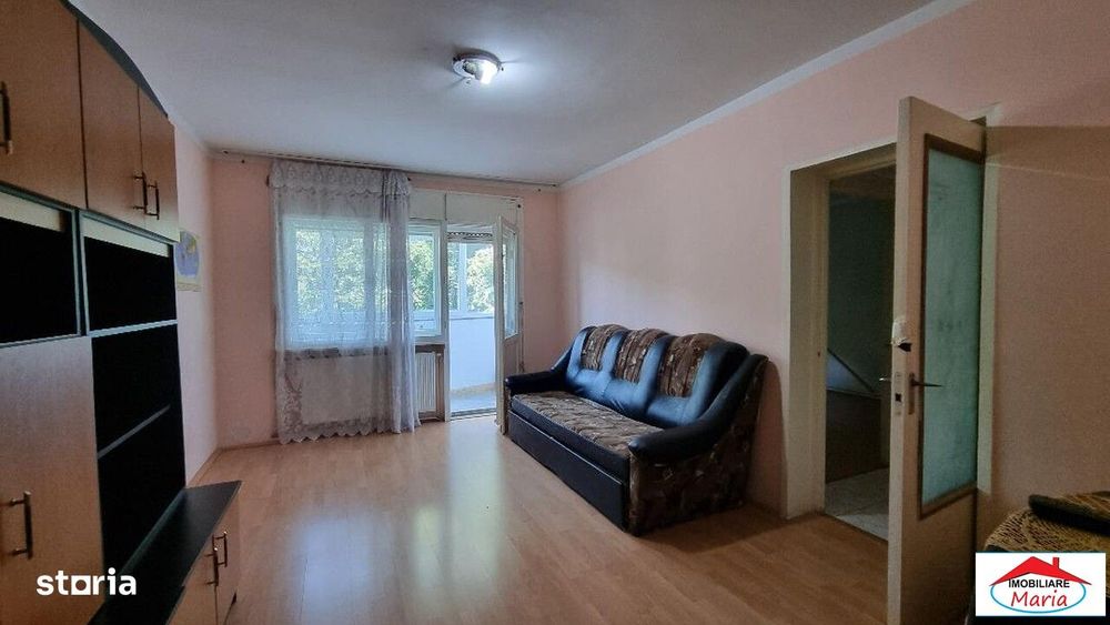 Apartament 2 camere decomandate Centru etaj 3 Pret 65000 Euro