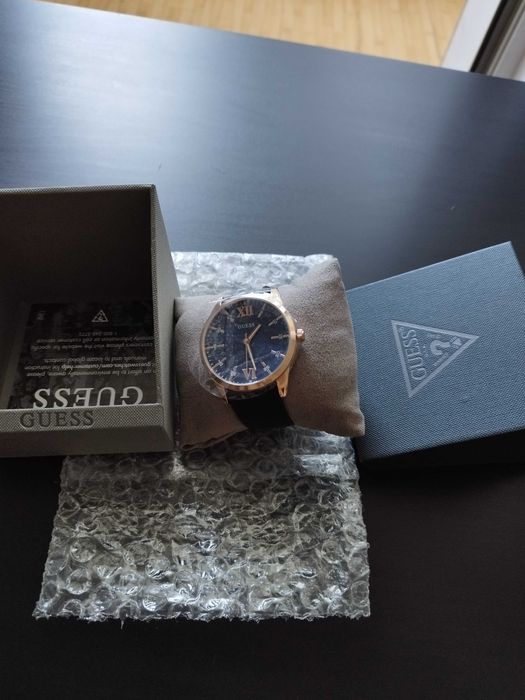 Guess nefolosit cu garantie doar 550 lei