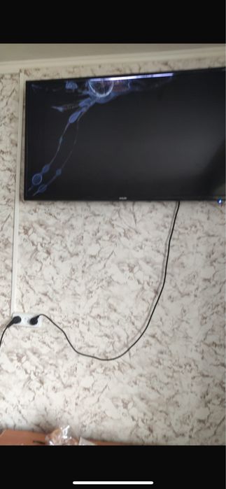 Телевизор Avalon 109 см на запчасти