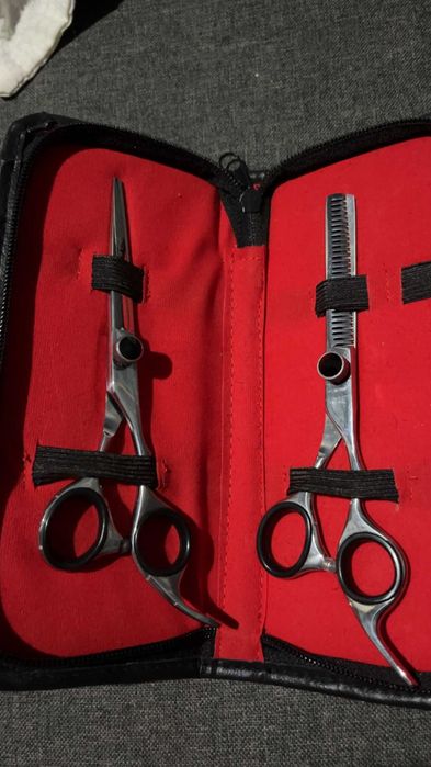 Set Foarfeci Profesionale Surgi Corp INTL. FRIZERIE