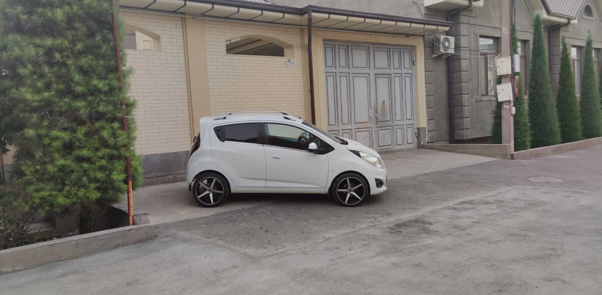 Vossen R17 205/40 sastayannasi nok