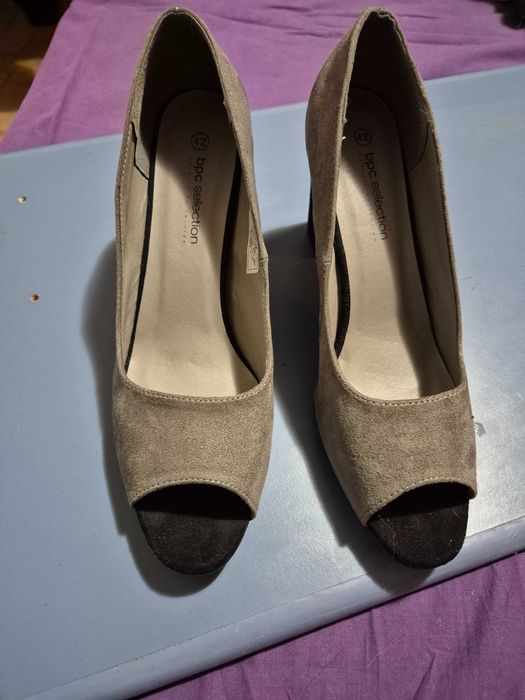 Pantofi dama BPC Selection, Germania, piele intoarsa, 42, noi