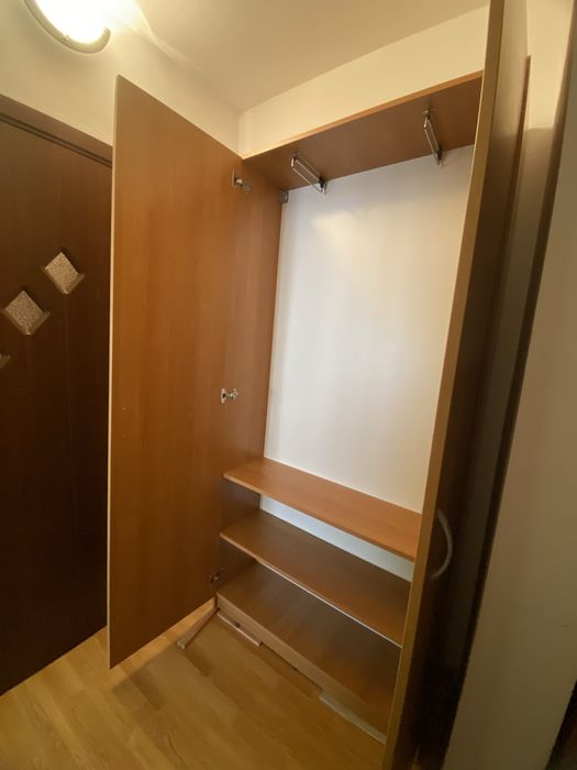 dulap cu doua usi spatios