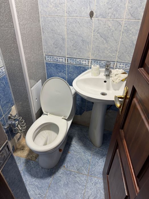 Арендага 2 хонали уй берилади Лабзакда факат ойлага берилади