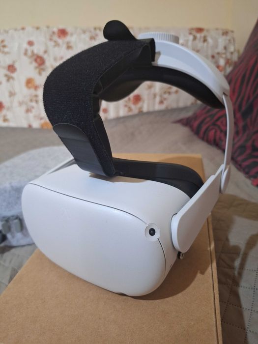 Consola VR Meta Quest 2 + accesorii