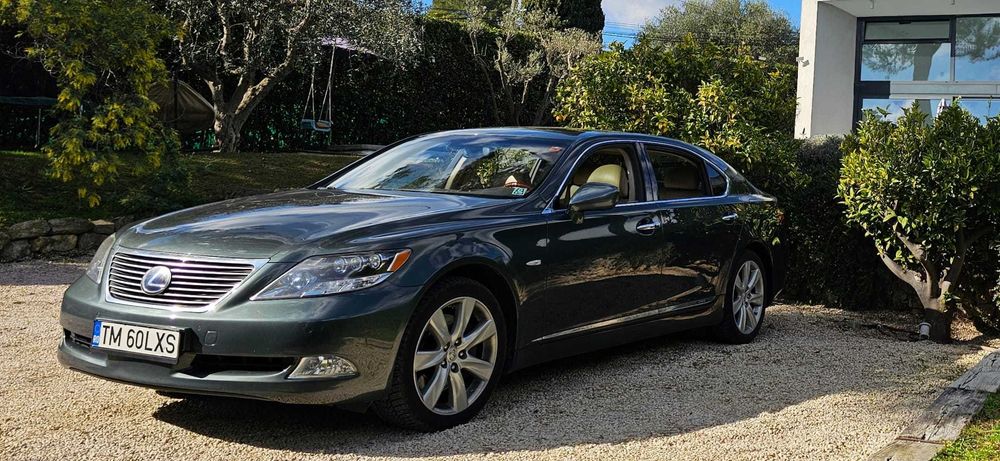 LEXUS LS600 hL- President