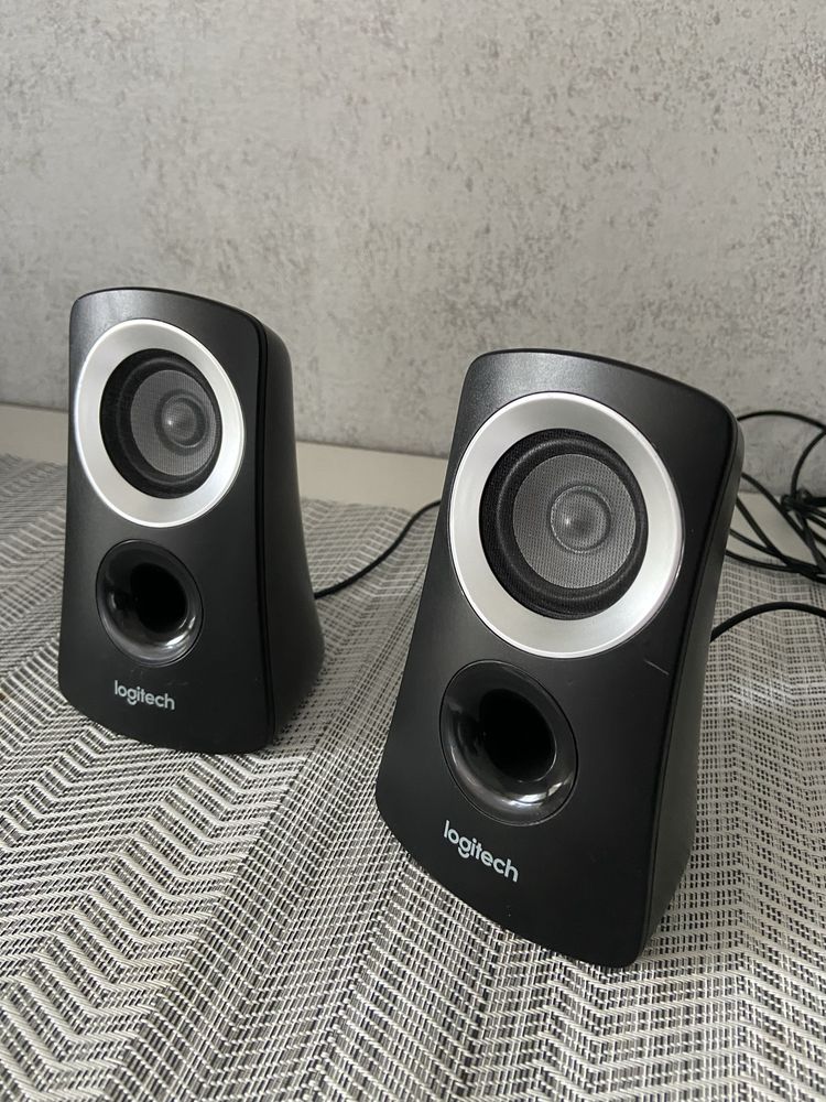 Буфер С Колони Logitech Z313 2.1