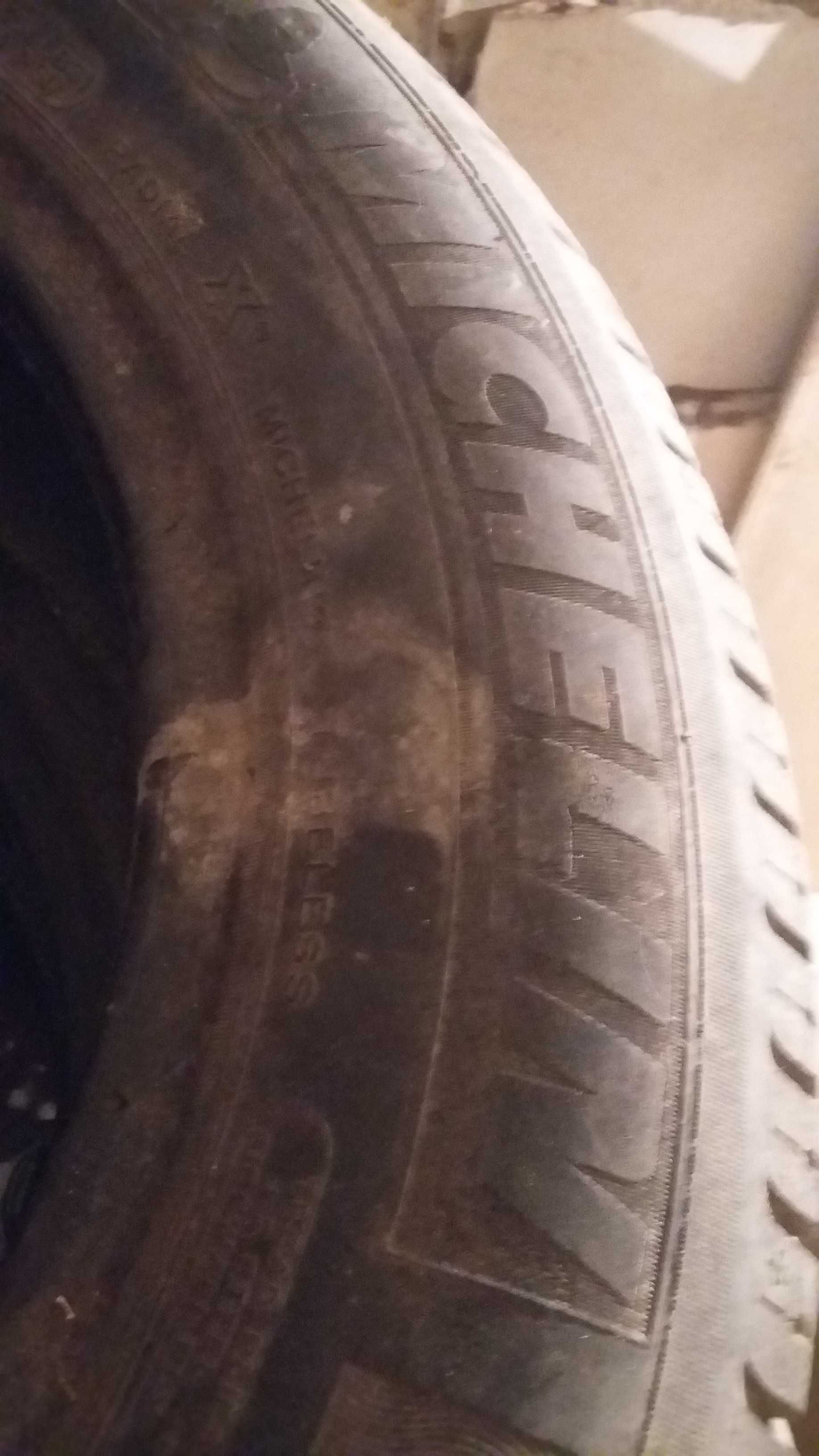 Vand 2 cauciucuri de vara,  Michelin 185/65/15