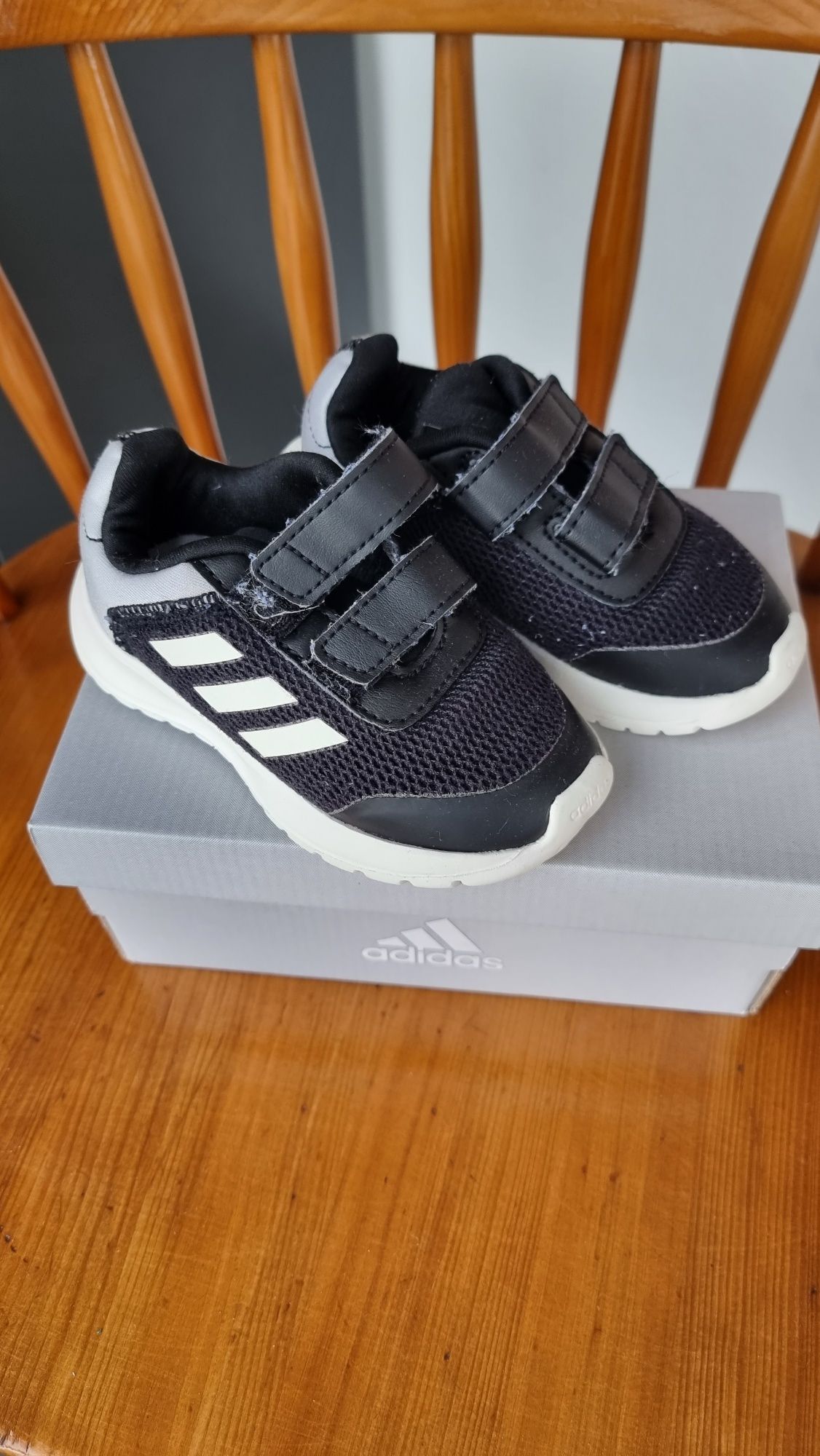 Adidas baieti marimea 23