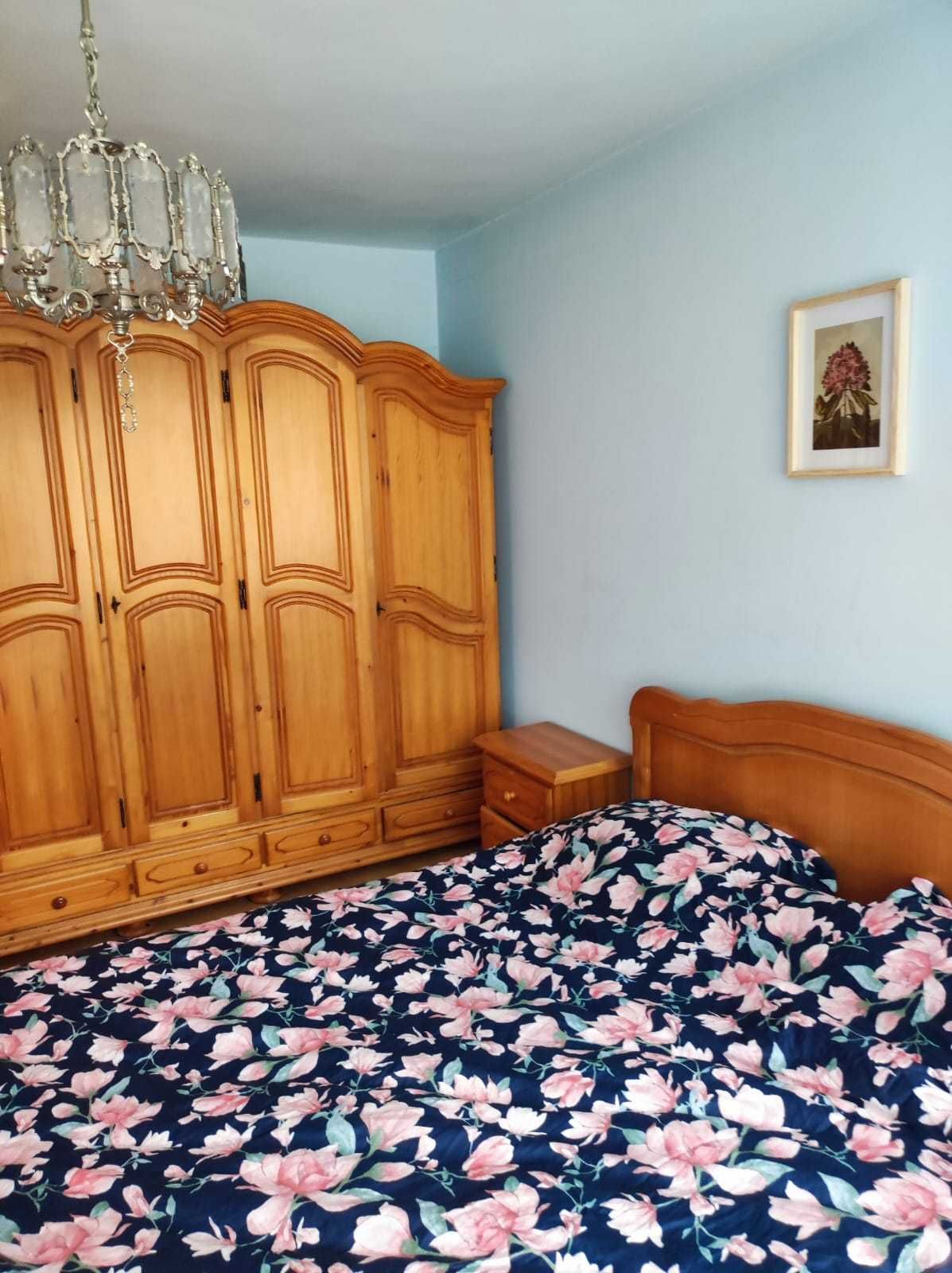 ÎNCHIRIEZ apartament cu 2 camere.