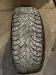 Продам шиповонные шины с дисками r16 Pirelli Formula Ice