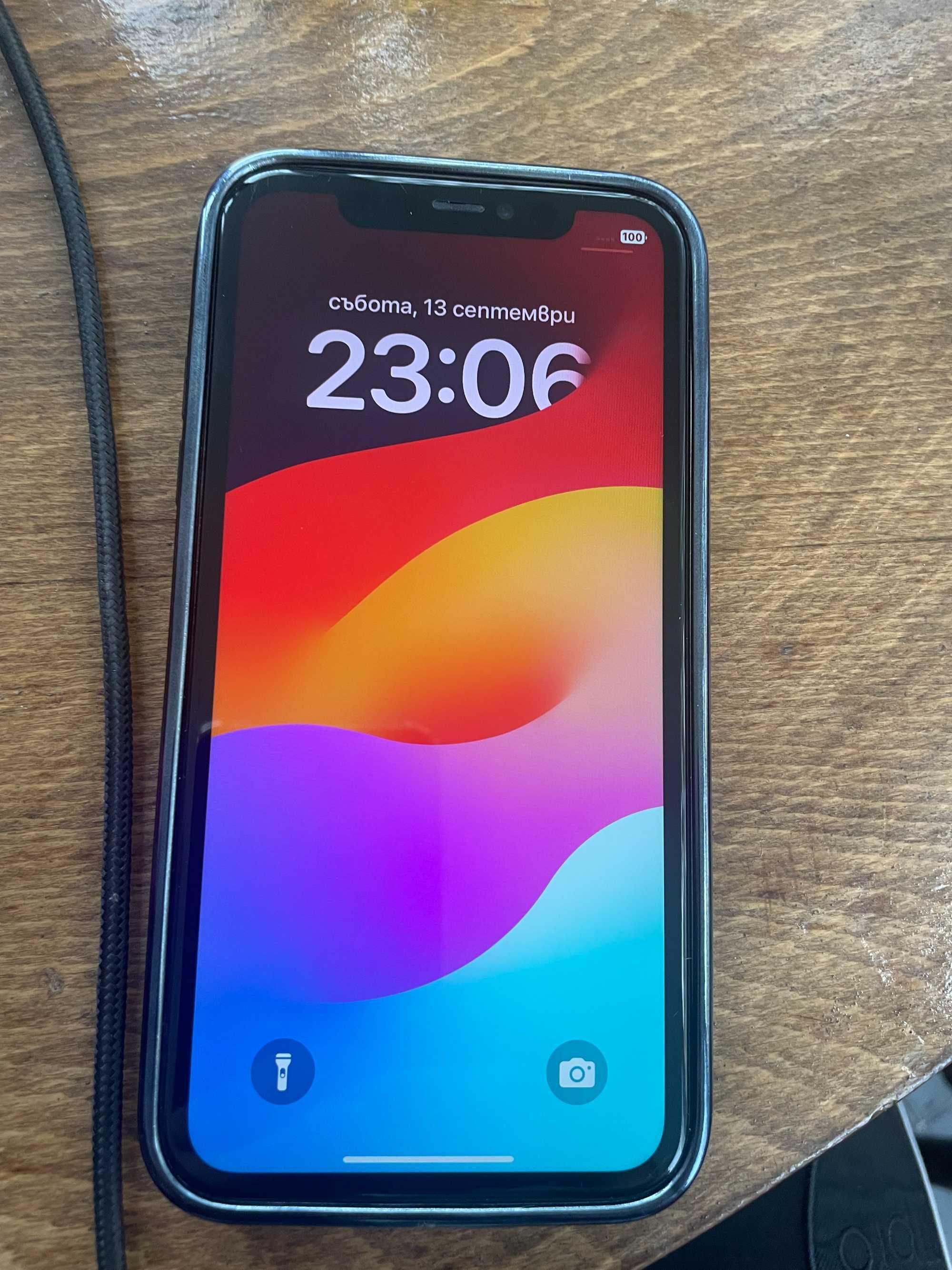 Iphone 11 64gb бял white перфектен