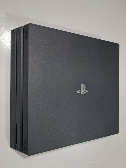 Vand PS4, marca Sony