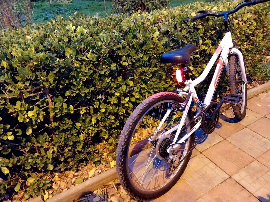 Se vinde bicicleta 24"