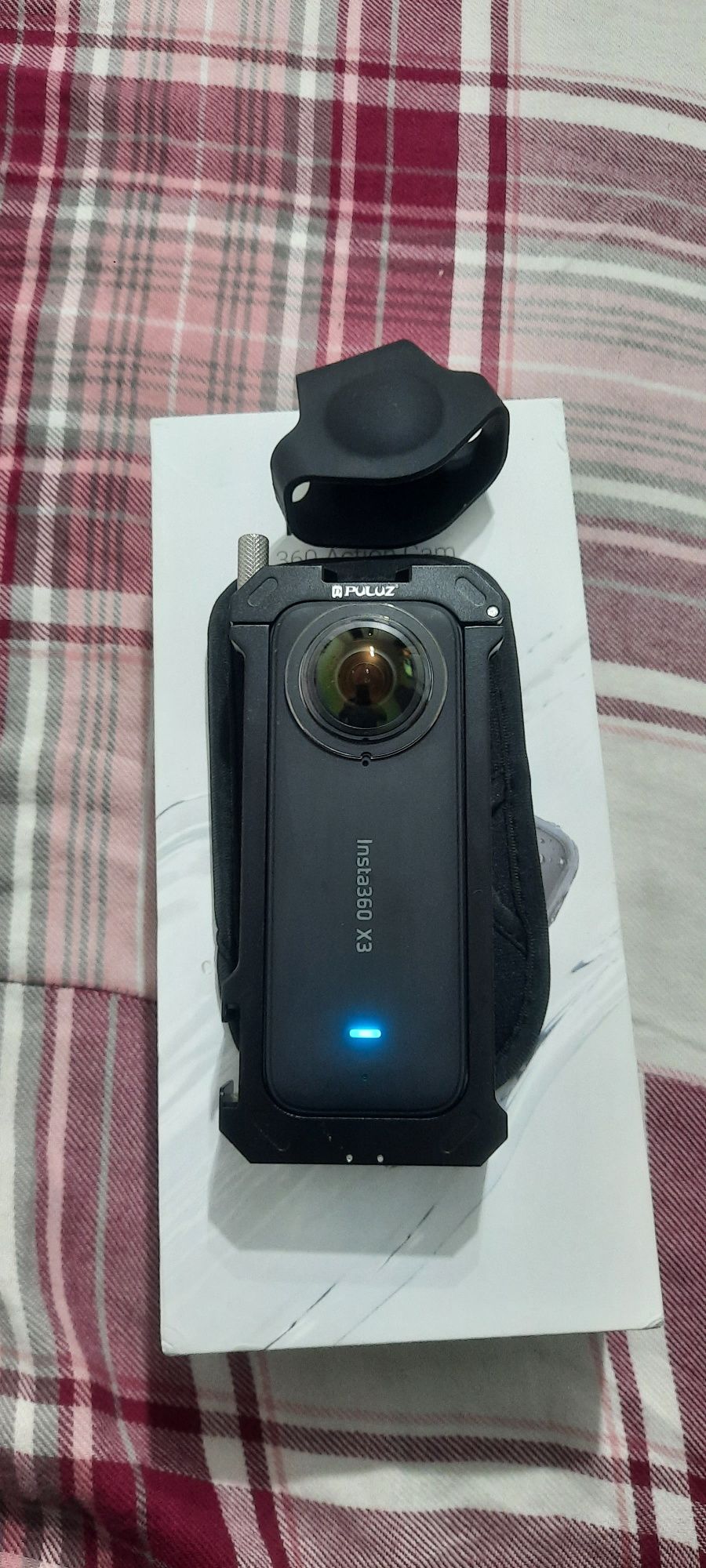 Insta 360 x3 cameră de actiune + accesorii