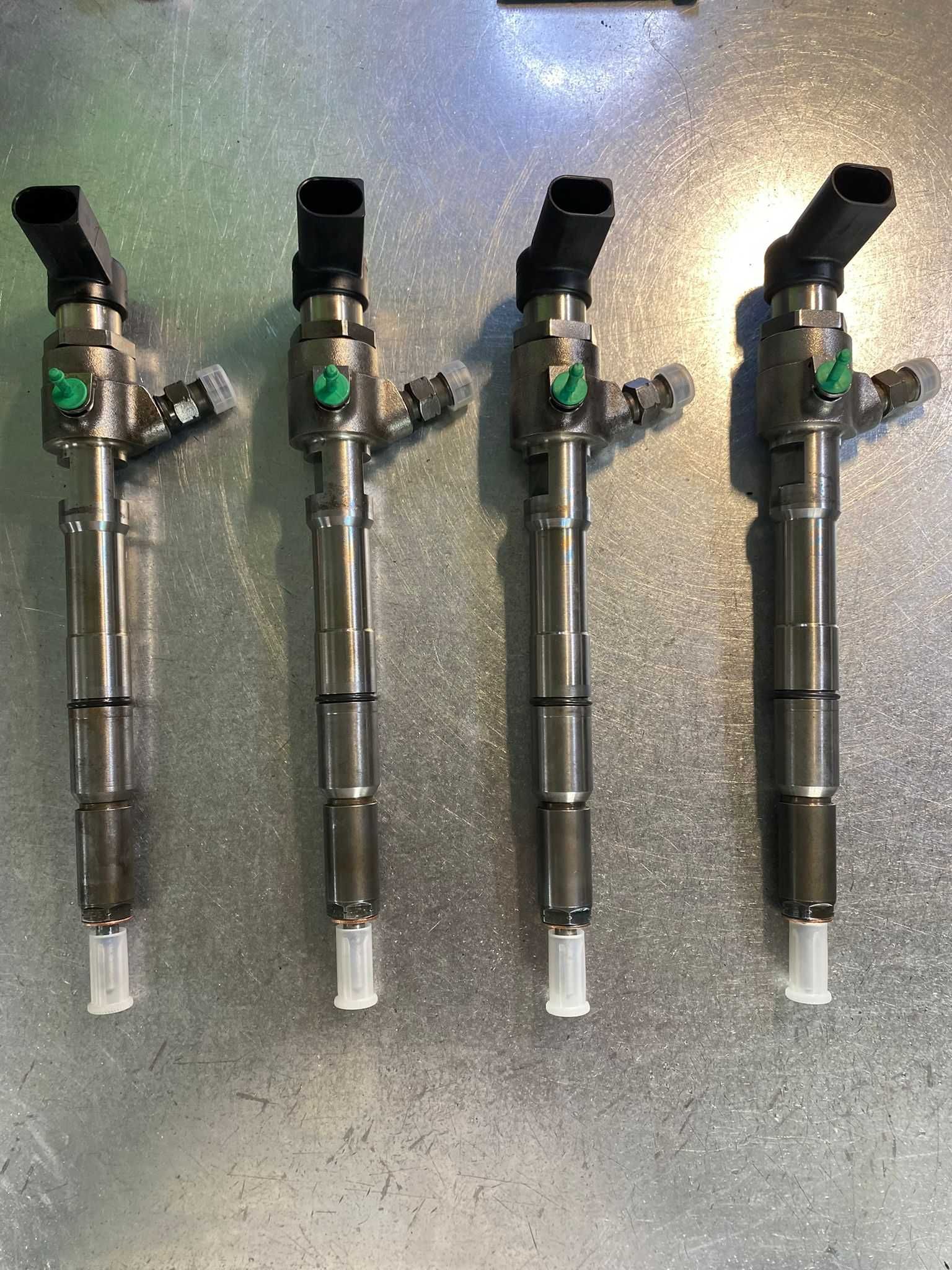 Injectoare Injector CAYC 1.6 TDI 03L130277B Reconditionate