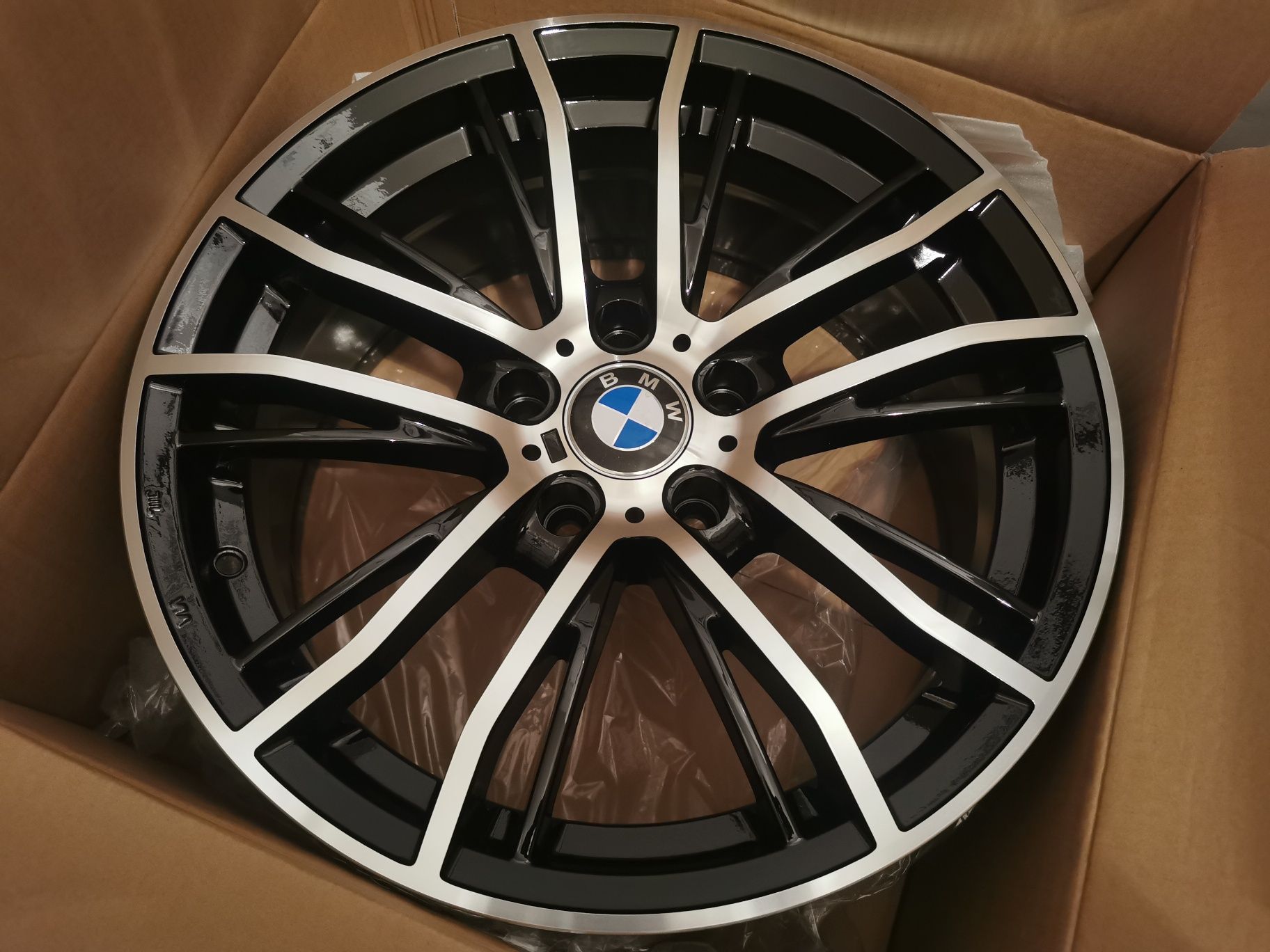 Vand jante de aliaj pentru bmw pe 18 marca Silver line