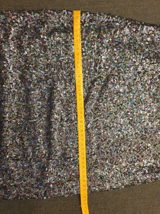 Къса рокля с пайети от H&M, размер 38, НОВА с етикет