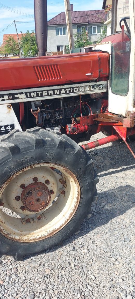 Tractor ih case international 744