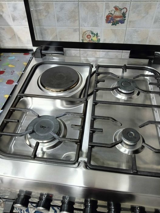 Продам газовая плита Rosso