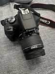 Фотоапарат Canon EOS 2000D