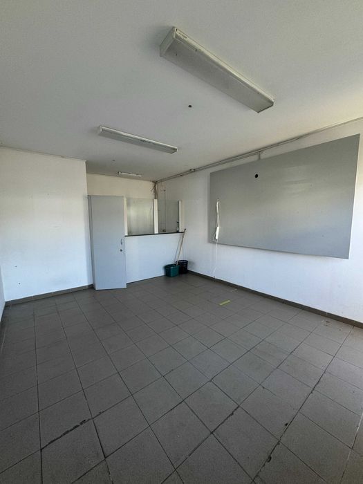 Spatiu Comercial 25 mp, Sos Unirii langa Posta si Scoala Gimnaziala 1